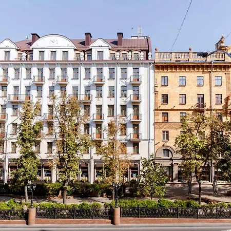 Apartment In The Center Of Oktyabrskaya Metro Station Minsk